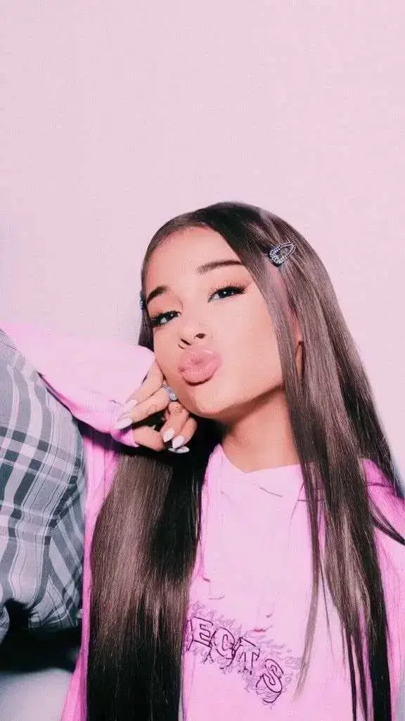 Fondos de Ariana Grande