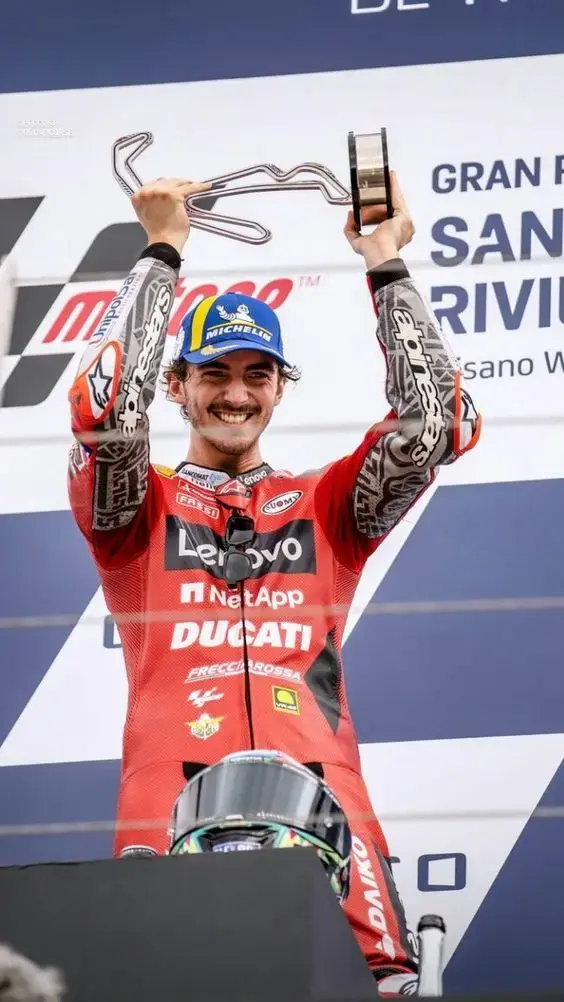 Fondos de Pecco Bagnaia
