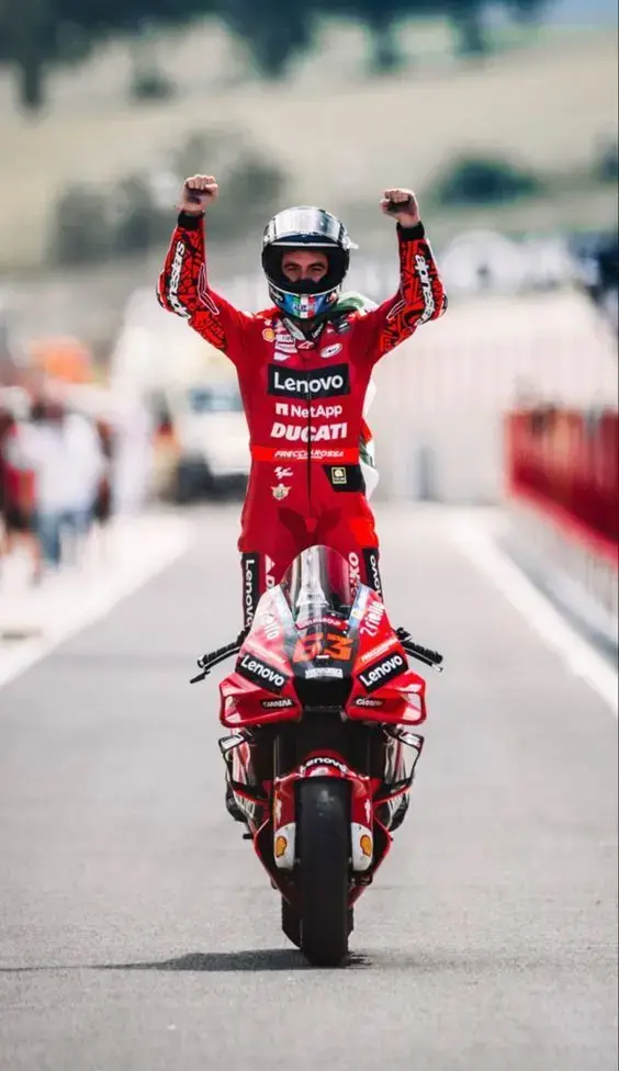 Fondos de Pecco Bagnaia