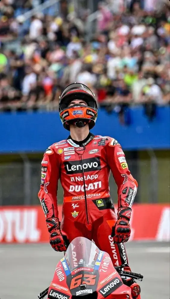 Fondos de Pecco Bagnaia