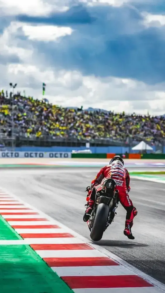 Fondos de Pecco Bagnaia